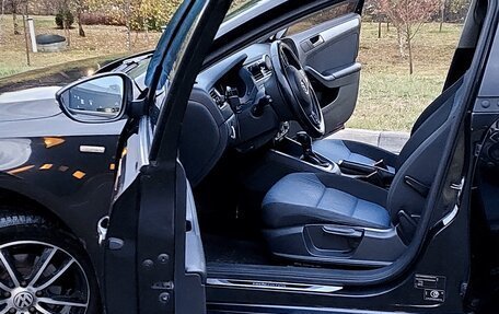 Volkswagen Jetta VI, 2013 год, 1 050 000 рублей, 6 фотография