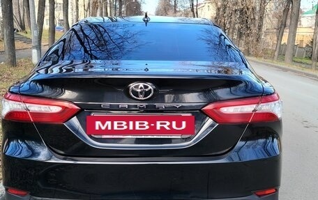 Toyota Camry, 2020 год, 2 850 000 рублей, 2 фотография