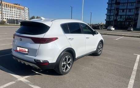 KIA Sportage IV рестайлинг, 2018 год, 2 500 000 рублей, 3 фотография