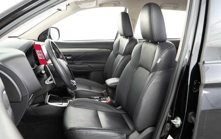 Mitsubishi Outlander III рестайлинг 3, 2019 год, 2 737 560 рублей, 12 фотография