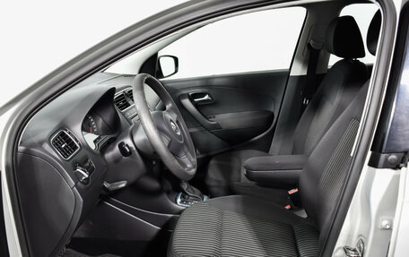 Volkswagen Polo VI (EU Market), 2011 год, 729 000 рублей, 10 фотография