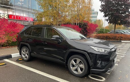 Toyota RAV4, 2020 год, 3 050 000 рублей, 3 фотография