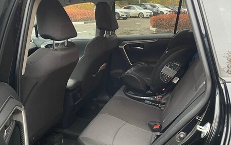 Toyota RAV4, 2020 год, 3 050 000 рублей, 10 фотография