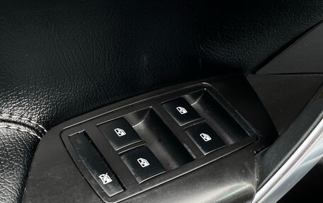 Opel Insignia II рестайлинг, 2011 год, 720 000 рублей, 13 фотография