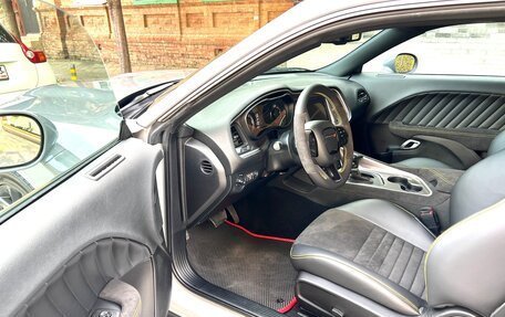 Dodge Challenger III рестайлинг 2, 2022 год, 5 500 000 рублей, 9 фотография