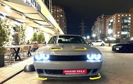 Dodge Challenger III рестайлинг 2, 2022 год, 5 500 000 рублей, 3 фотография
