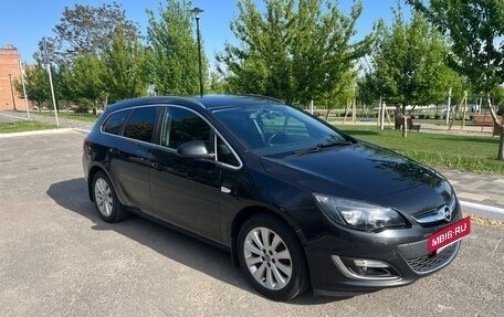 Opel Astra J, 2013 год, 1 050 000 рублей, 15 фотография