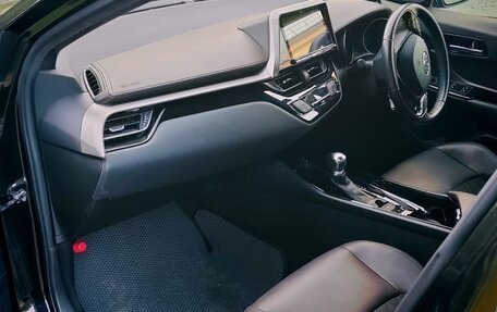 Toyota C-HR I рестайлинг, 2018 год, 2 100 000 рублей, 4 фотография