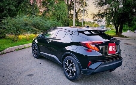 Toyota C-HR I рестайлинг, 2018 год, 2 100 000 рублей, 10 фотография