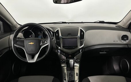 Chevrolet Cruze II, 2015 год, 950 000 рублей, 7 фотография