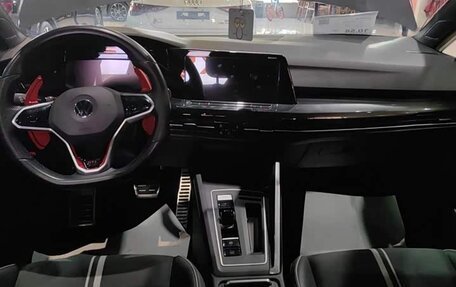 Volkswagen Golf VIII, 2021 год, 1 650 000 рублей, 4 фотография