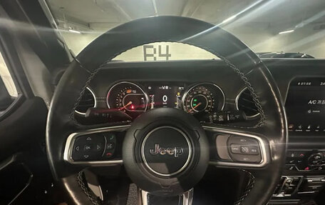 Jeep Wrangler, 2022 год, 3 430 000 рублей, 10 фотография