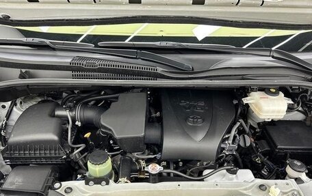 Toyota Granvia, 2024 год, 10 800 000 рублей, 6 фотография