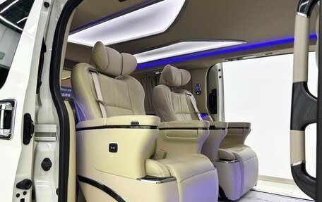 Toyota Granvia, 2024 год, 10 800 000 рублей, 8 фотография