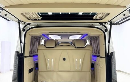 Toyota Granvia, 2024 год, 10 800 000 рублей, 13 фотография