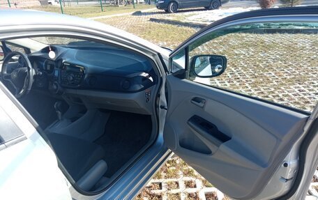 Honda Insight II рестайлинг, 2009 год, 820 000 рублей, 8 фотография