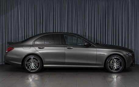 Mercedes-Benz E-Класс, 2017 год, 3 590 000 рублей, 5 фотография