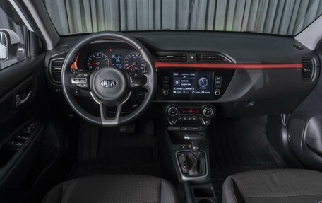 KIA Rio IV, 2021 год, 1 696 000 рублей, 6 фотография