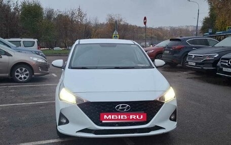 Hyundai Solaris II рестайлинг, 2020 год, 1 300 000 рублей, 5 фотография