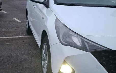 Hyundai Solaris II рестайлинг, 2020 год, 1 300 000 рублей, 21 фотография