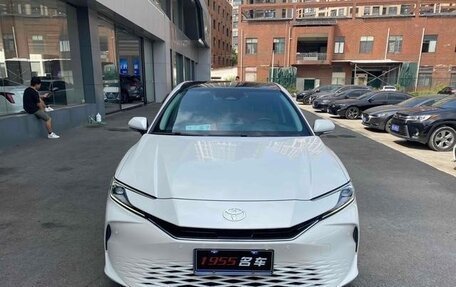 Toyota Camry, 2024 год, 3 250 000 рублей, 3 фотография