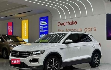 Volkswagen T-Roc I, 2022 год, 1 500 000 рублей, 1 фотография