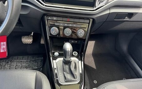 Volkswagen T-Roc I, 2022 год, 1 700 000 рублей, 13 фотография