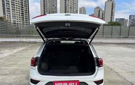 Volkswagen T-Roc I, 2022 год, 1 700 000 рублей, 14 фотография