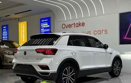 Volkswagen T-Roc I, 2022 год, 1 500 000 рублей, 6 фотография