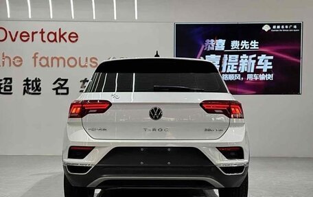 Volkswagen T-Roc I, 2022 год, 1 500 000 рублей, 5 фотография