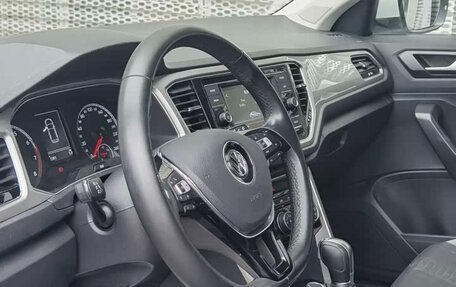 Volkswagen T-Roc I, 2022 год, 1 600 000 рублей, 12 фотография