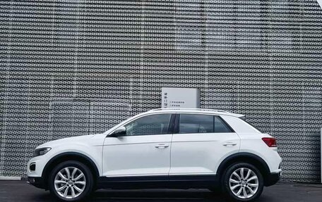 Volkswagen T-Roc I, 2022 год, 1 600 000 рублей, 4 фотография