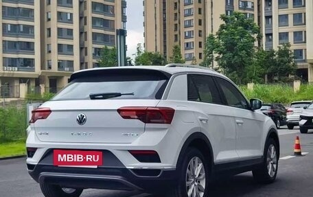 Volkswagen T-Roc I, 2022 год, 1 600 000 рублей, 7 фотография