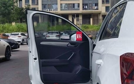 Volkswagen T-Roc I, 2022 год, 1 600 000 рублей, 11 фотография