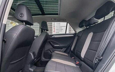 Volkswagen T-Roc I, 2022 год, 1 600 000 рублей, 19 фотография