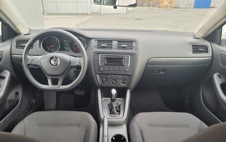 Volkswagen Jetta VI, 2015 год, 1 300 000 рублей, 10 фотография