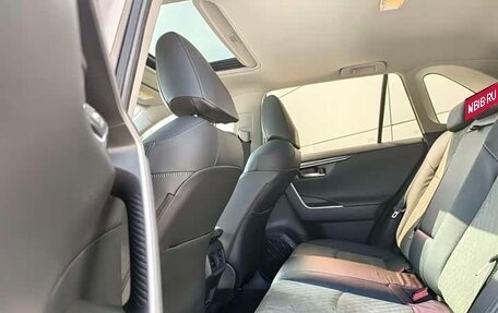 Toyota RAV4, 2022 год, 3 000 000 рублей, 8 фотография