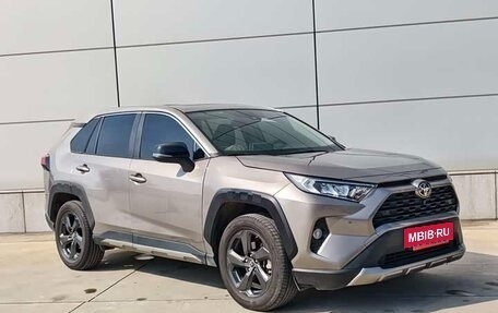 Toyota RAV4, 2022 год, 3 000 000 рублей, 12 фотография