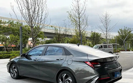 Hyundai Elantra, 2023 год, 1 120 000 рублей, 6 фотография