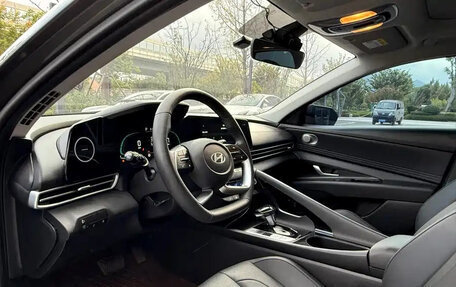 Hyundai Elantra, 2023 год, 1 120 000 рублей, 15 фотография