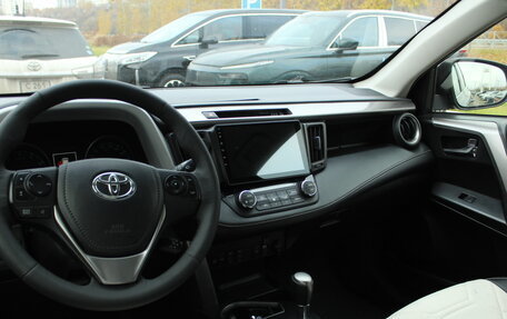 Toyota RAV4, 2016 год, 1 890 000 рублей, 4 фотография