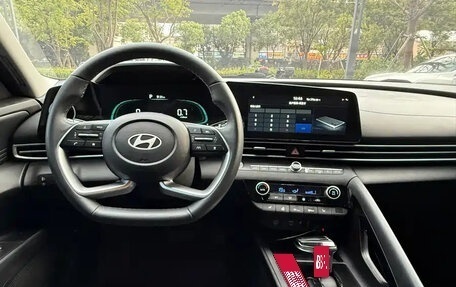 Hyundai Elantra, 2023 год, 1 120 000 рублей, 14 фотография