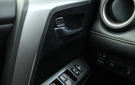 Toyota RAV4, 2016 год, 1 890 000 рублей, 11 фотография