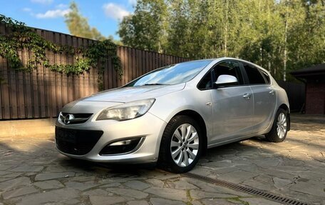Opel Astra J, 2012 год, 699 000 рублей, 1 фотография