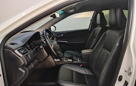 Toyota Camry, 2017 год, 2 497 000 рублей, 14 фотография