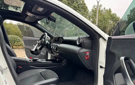 Mercedes-Benz CLA, 2022 год, 2 330 999 рублей, 11 фотография