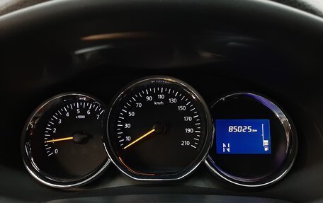 Renault Logan II, 2015 год, 630 000 рублей, 8 фотография