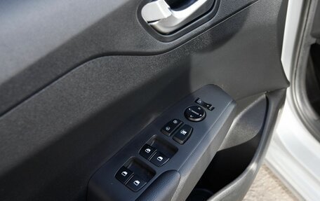 Hyundai Solaris II рестайлинг, 2021 год, 1 650 000 рублей, 5 фотография