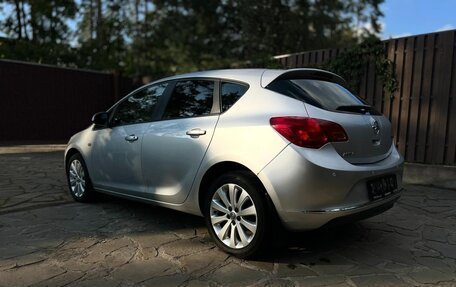 Opel Astra J, 2012 год, 699 000 рублей, 2 фотография