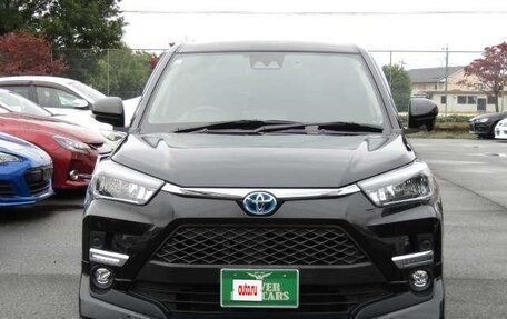 Toyota Raize I, 2021 год, 1 030 000 рублей, 8 фотография